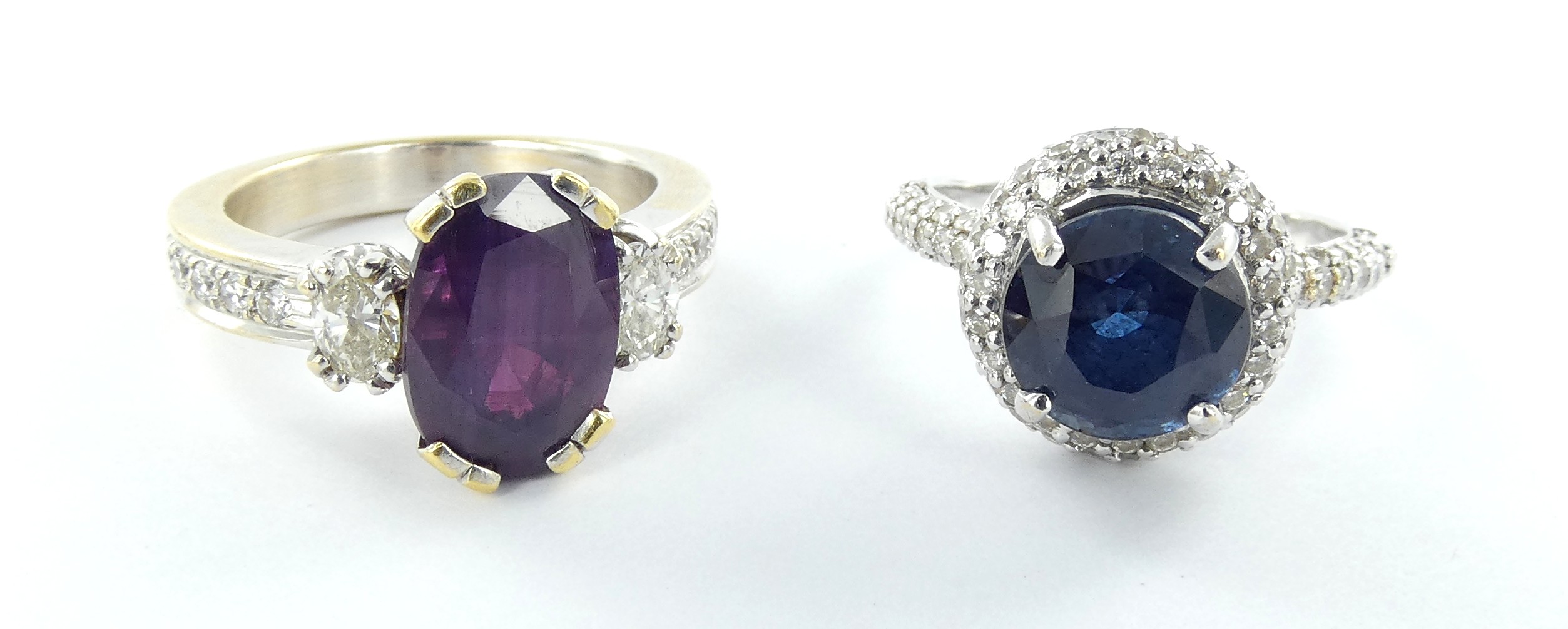 Lot 20 — 1 Bague Or 750 mil. Poinçonnée, saphir et brillants (0.70 Ct